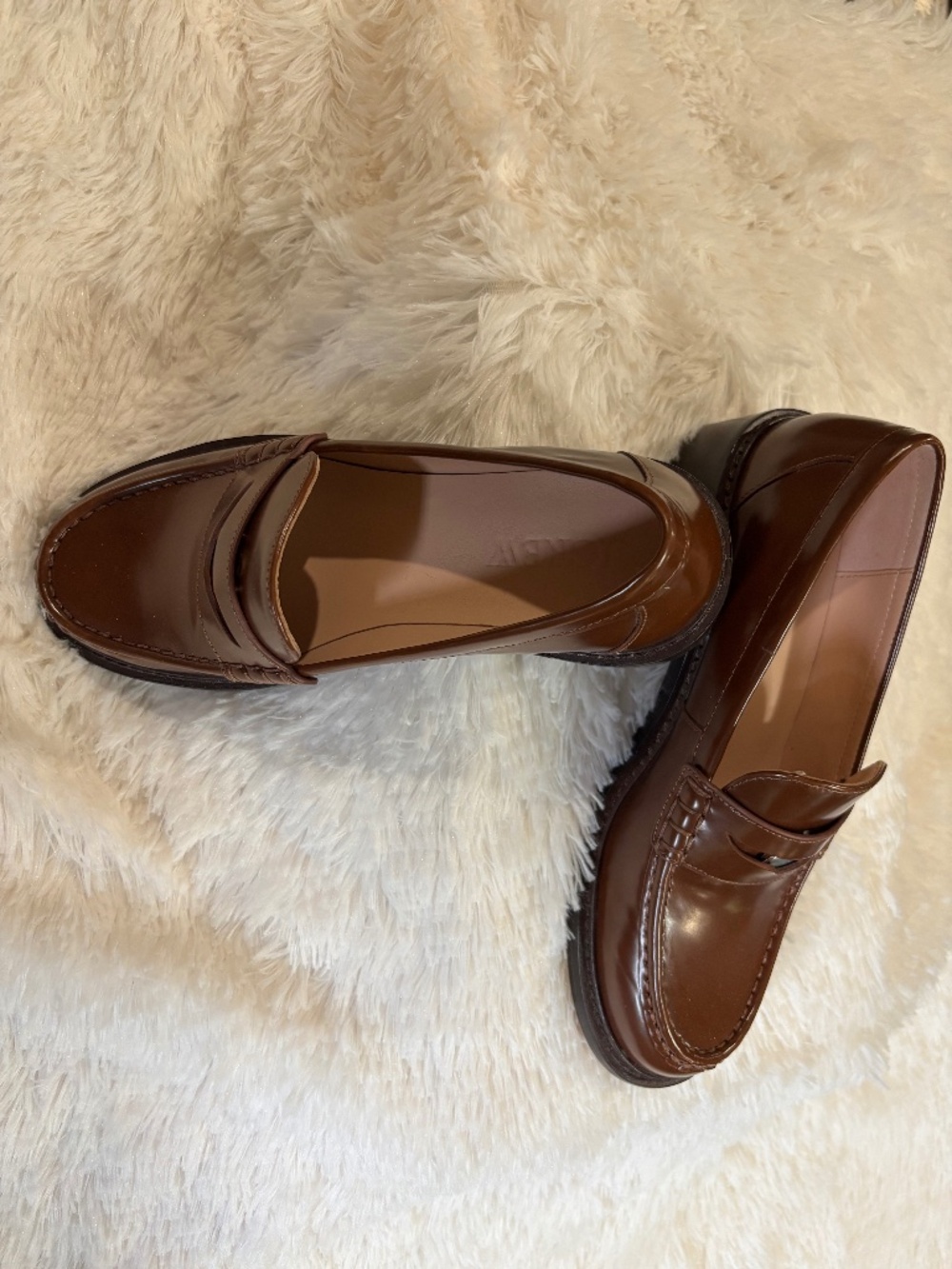 New In Box - Leather Penney Loafer, size 9